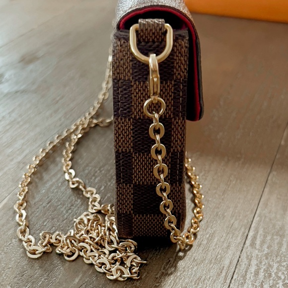 Louis Vuitton Pochette Felicie - Picture 7 of 16